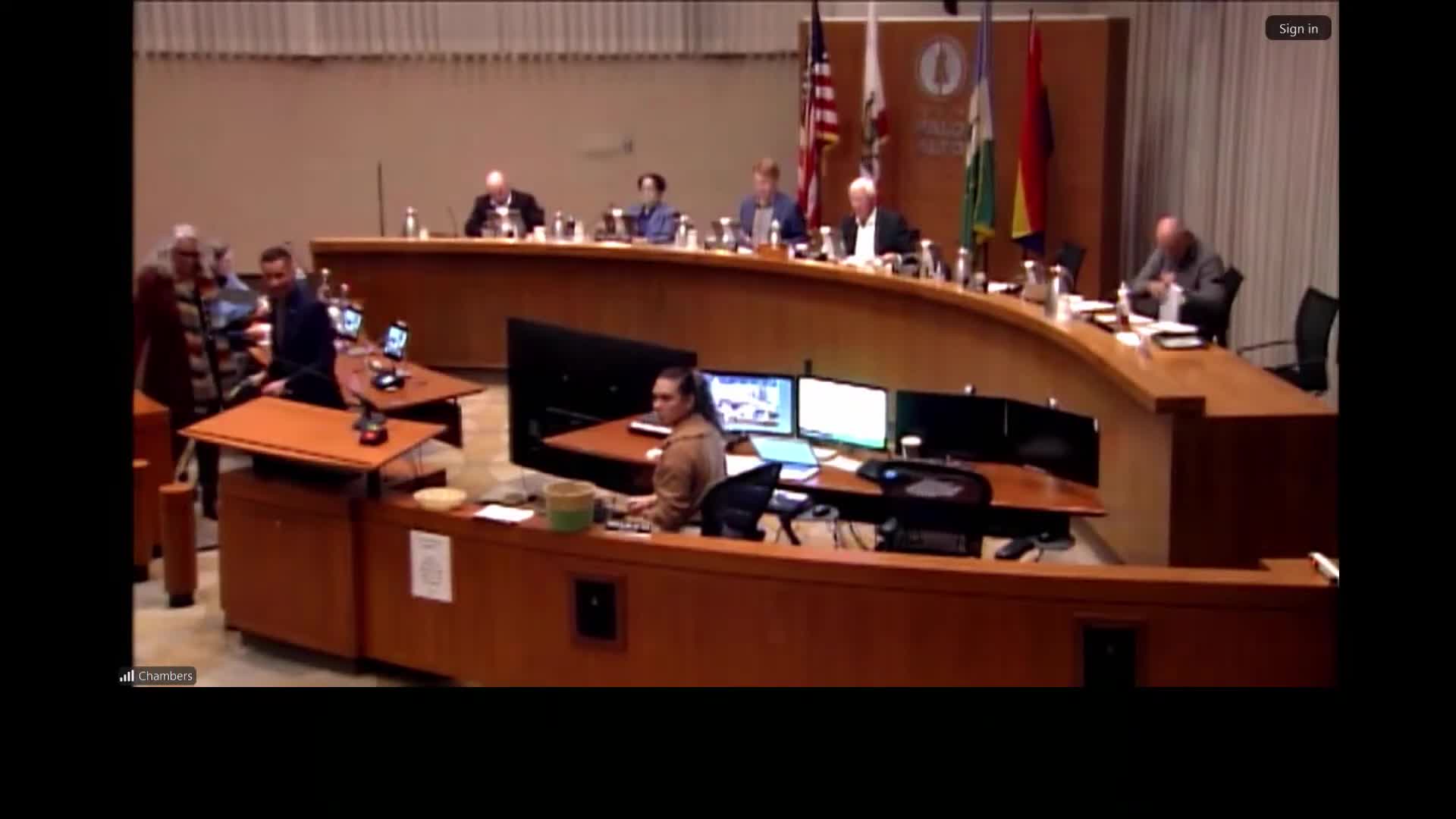 Palo Alto airport weather system stays on consent after opponents cite wildlife, lighting and grant‑terms concerns