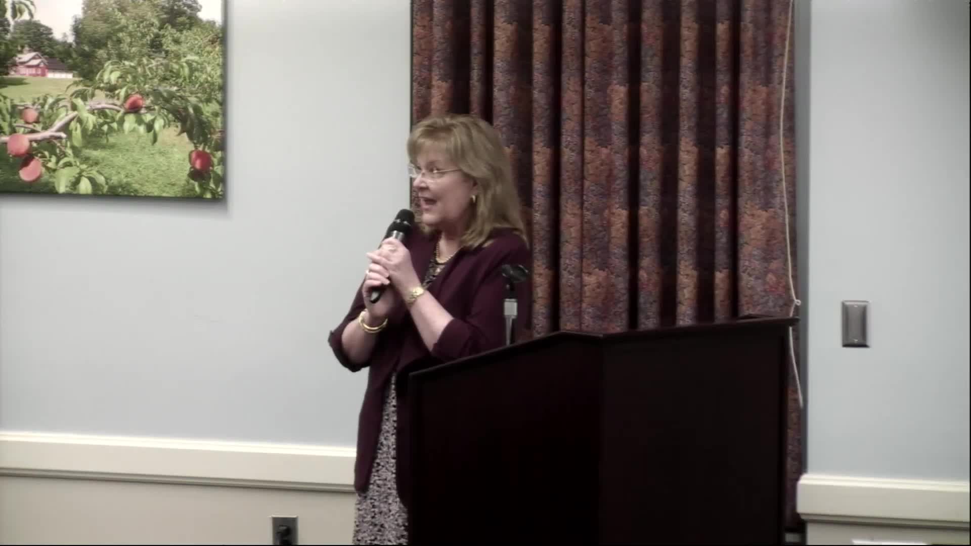 Cheshire officials sworn in at pre-meeting ceremony; new council, school board members and constables take oaths