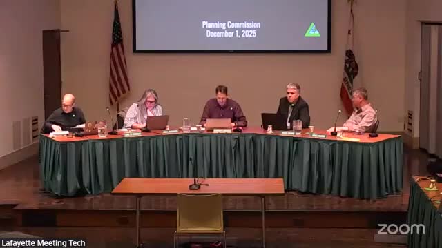 Planning commission approves minor subdivision for 820 Acalanes Road with driveway and access conditions