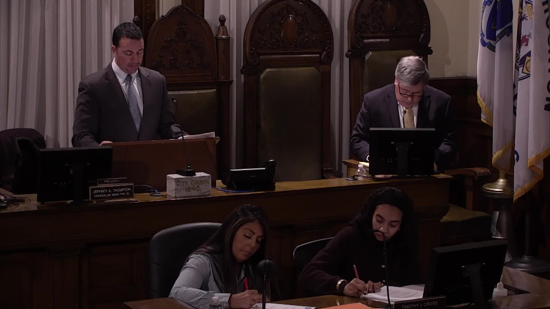 Finance Committee backs $100,000 transfer to cover one-year firefighter contract