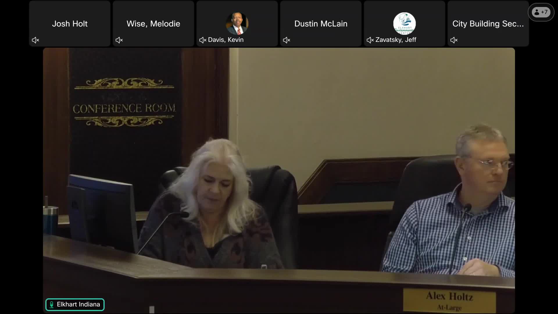 Elkhart Council OKs $1.42 million to move AEP lines for Hively Avenue overpass; Henke votes no