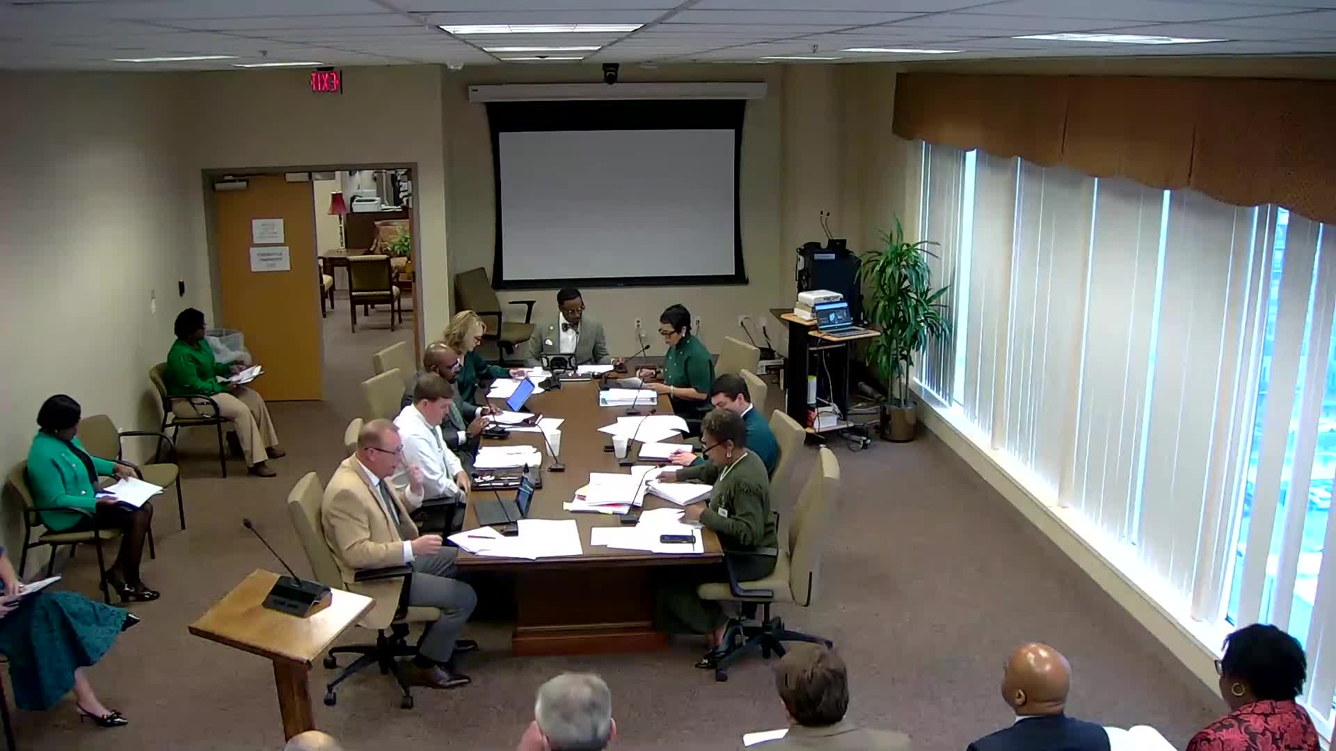 Council hears first read of Downtown Development District rewrite, staff to provide change reference