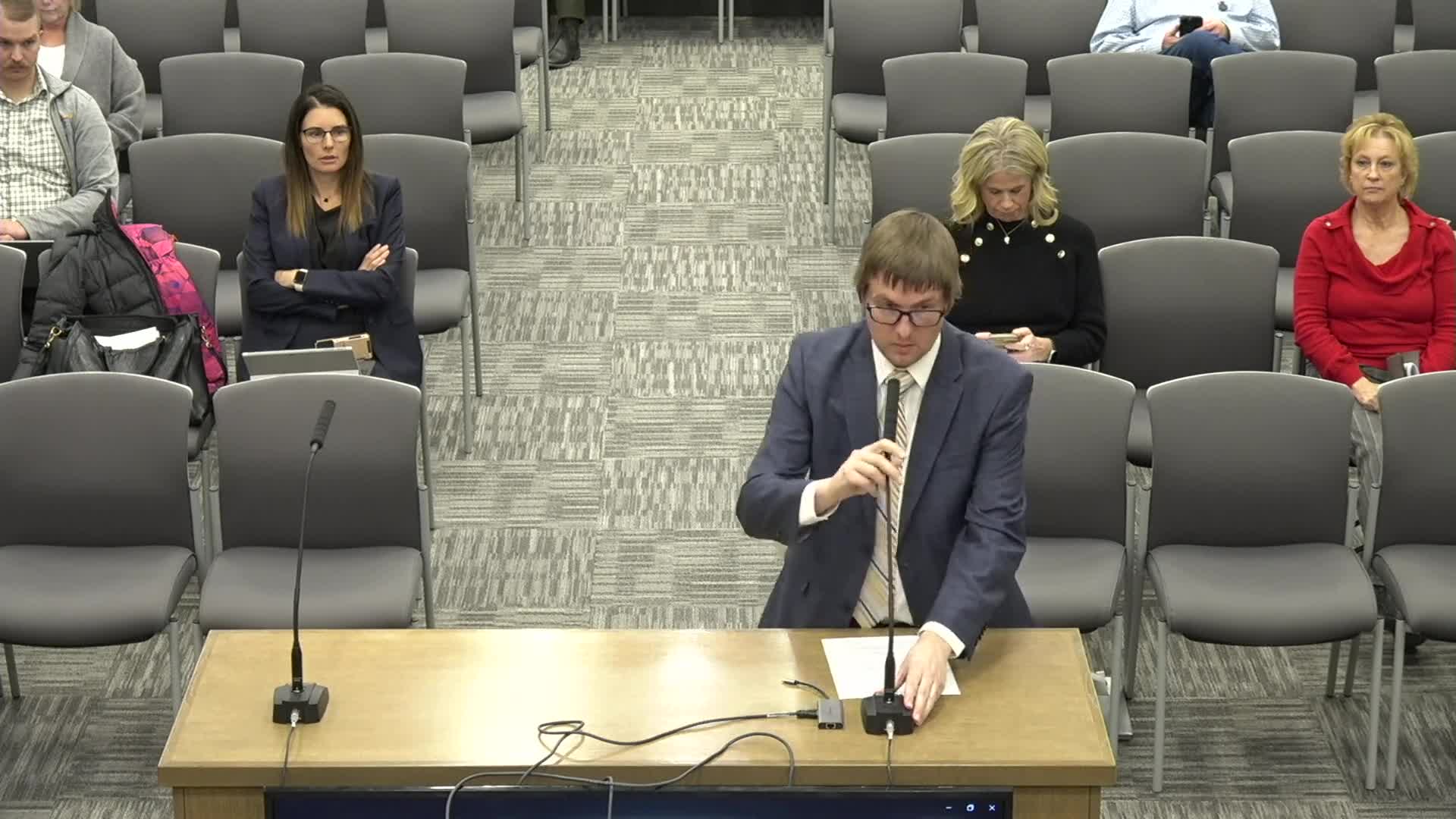 Tooele County tables 30-year Lumen franchise agreement, seeks franchise-fee policy