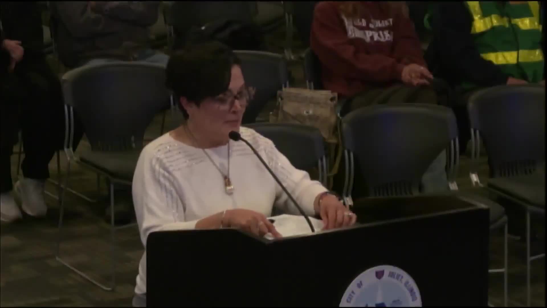 Joliet council approves 3‑year lease for old prison site amid residents' calls to transfer open land