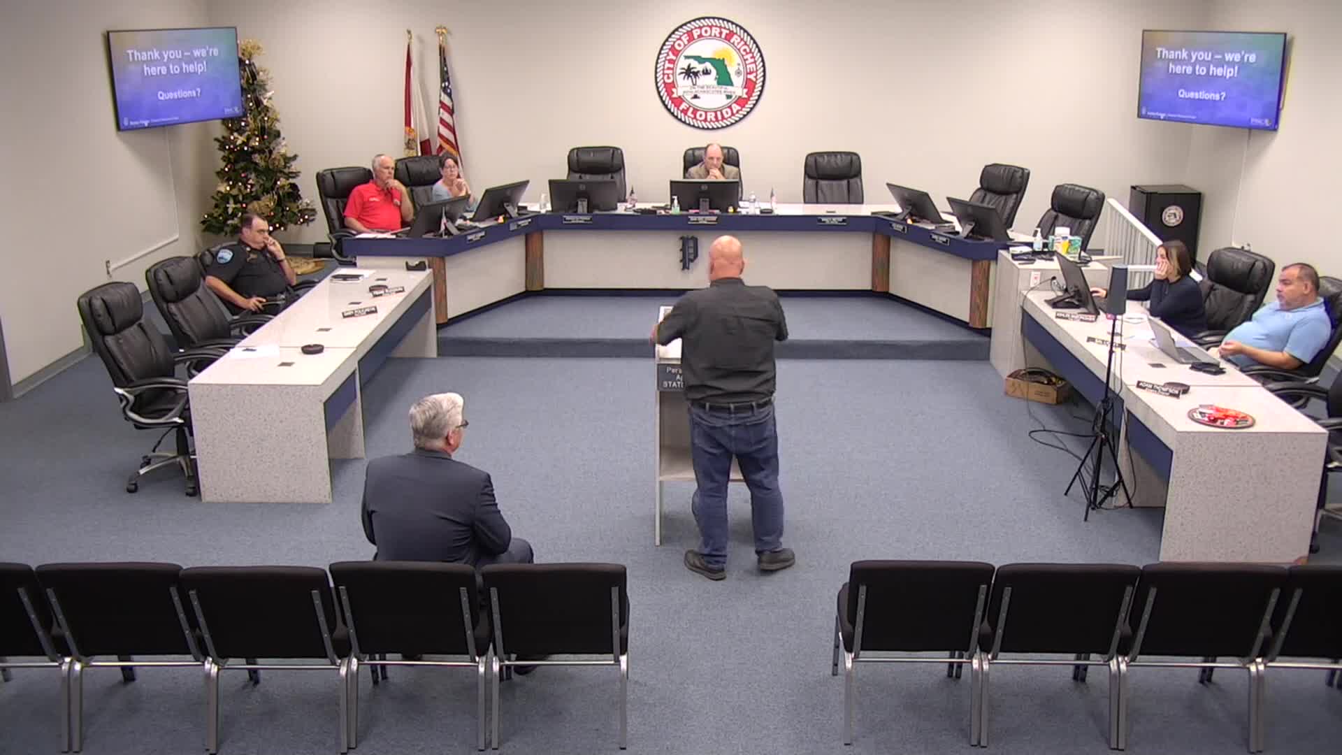 New hyperlocal station Ritchie FM pitches emergency broadcasting and small-business support in Port Richey