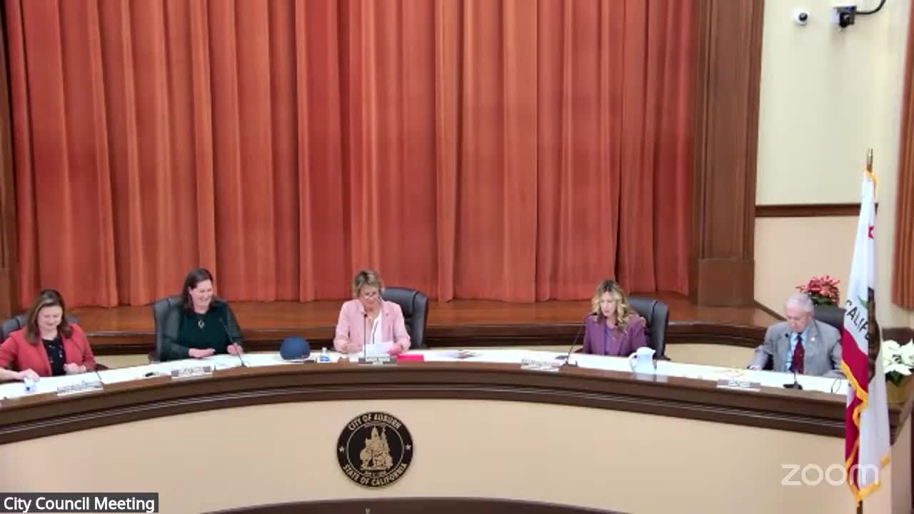 Kelly Davis sworn in as Auburn mayor; Rachel Riddell Harris chosen as vice mayor