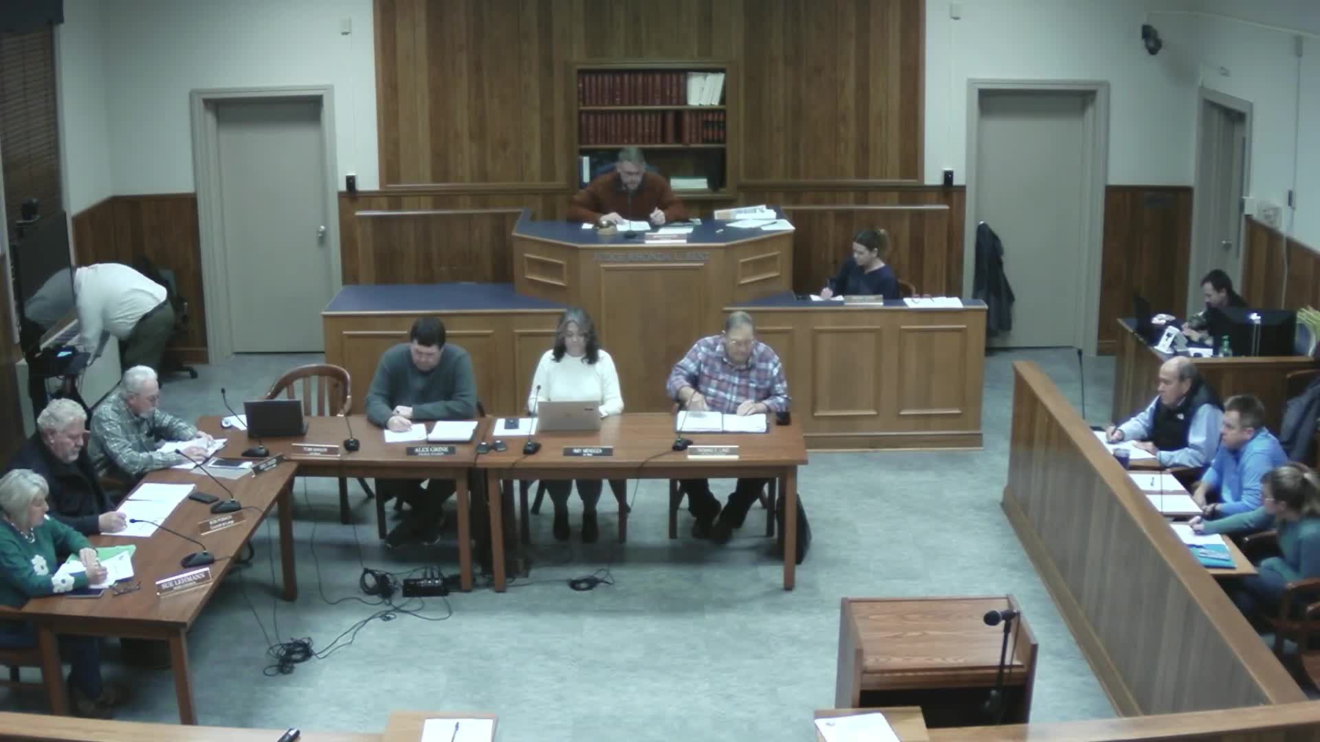 Fostoria highlights holiday events; residents raise concerns about gas-aggregation letters and a hazardous tree