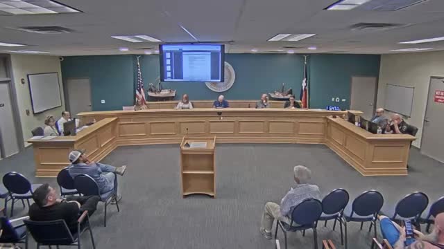 Council reviews draft short‑term rental ordinance with registration, inspections and complaint process