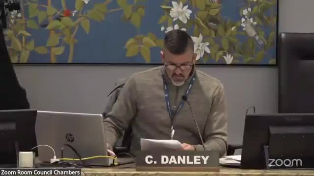 Planning commission denies request to exceed airport‑area density at 2701 S. Pond