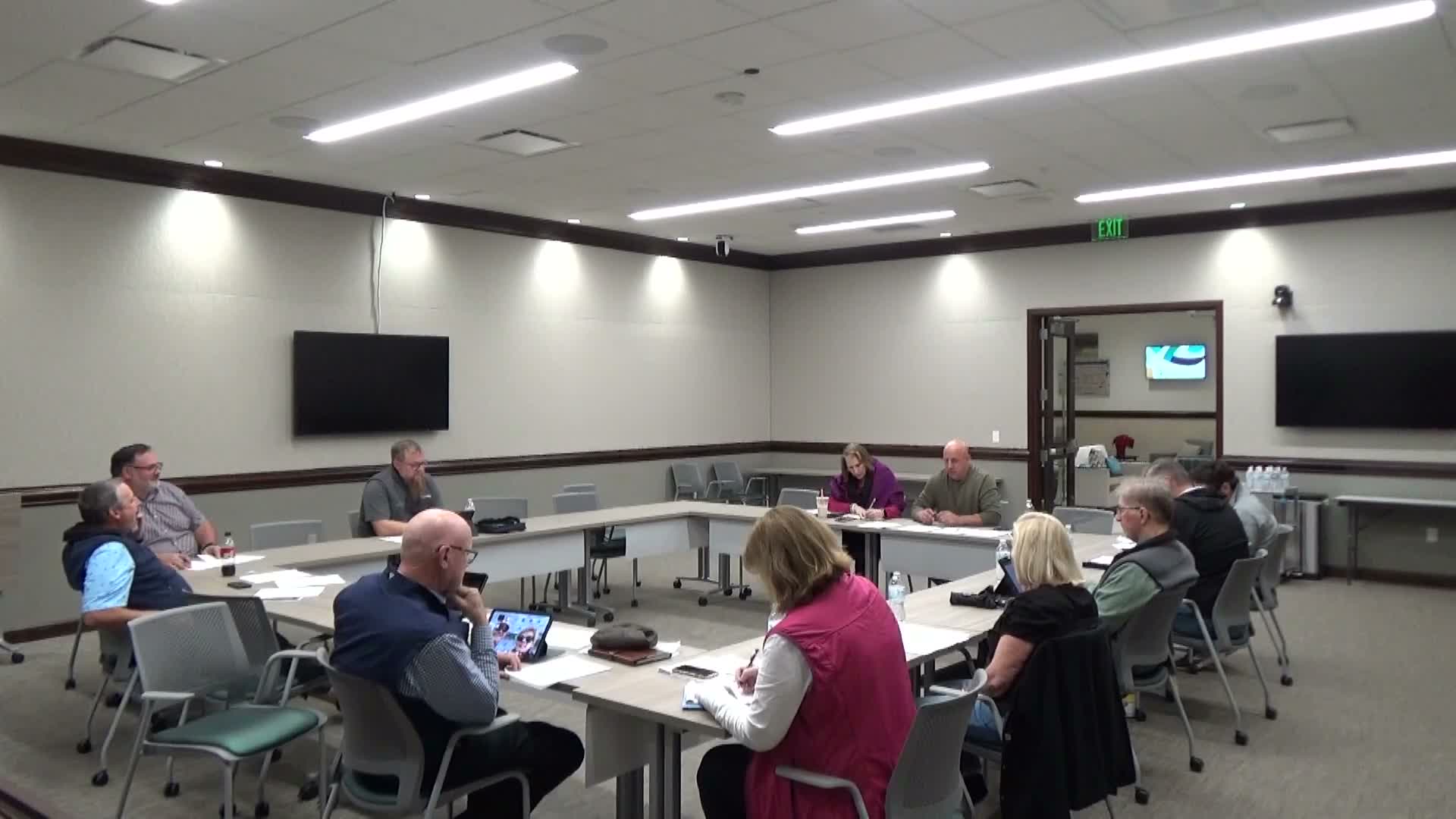 Boerne commission reviews draft charter amendments including three‑year staggered terms and vacancy rule changes