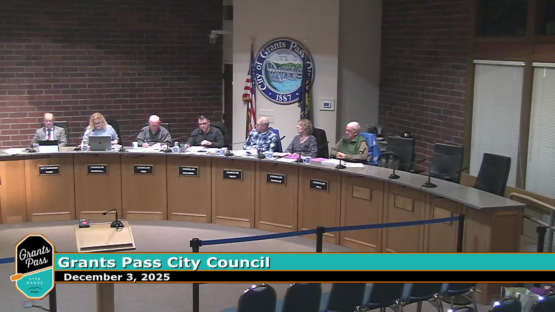 Grants Pass council amends transitional-housing code to allow intermodal container units amid safety concerns