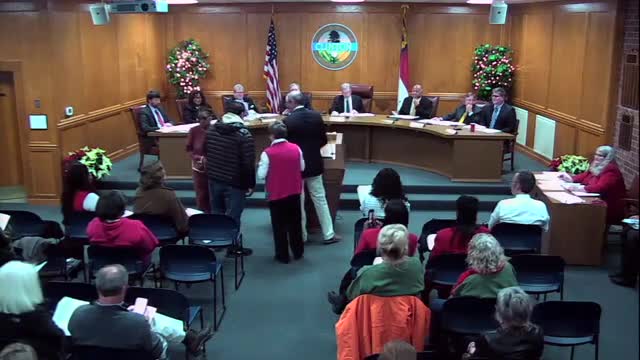 Clinton council rezones 200 Northeast Blvd., approves special‑use permit with parking cap