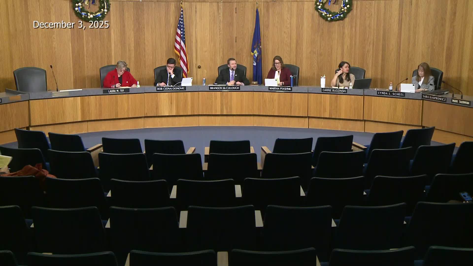 Council approves engineering amendment for signal upgrades at Levana/5 Mile and Linden/Newburgh