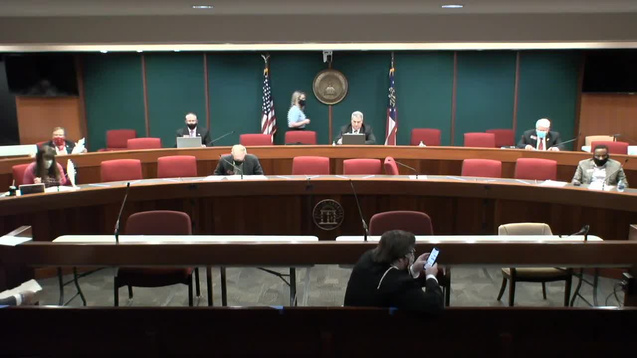 Committee unanimously advances bill requiring railroad safety compliance for broadband work in rail easements