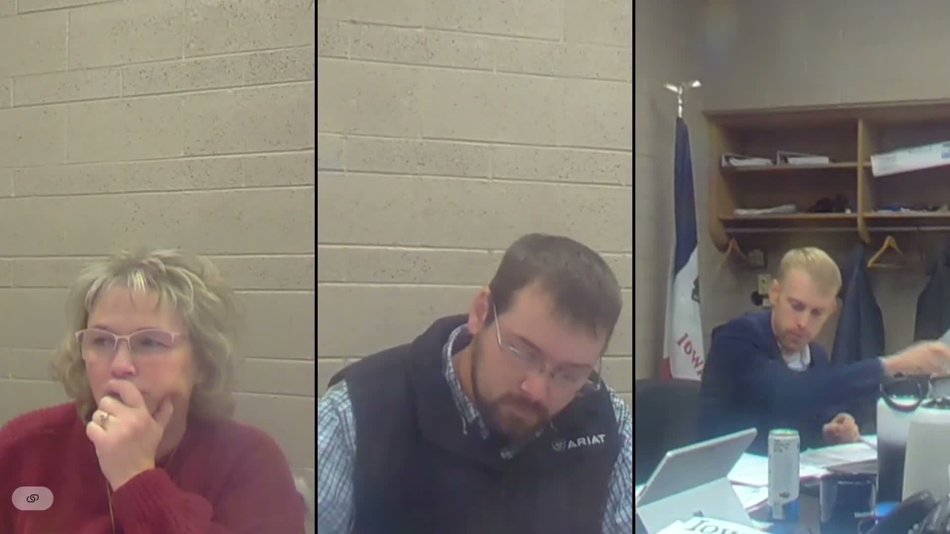 Kossuth County board recommends DNR approve Marron 5 hog confinement permit