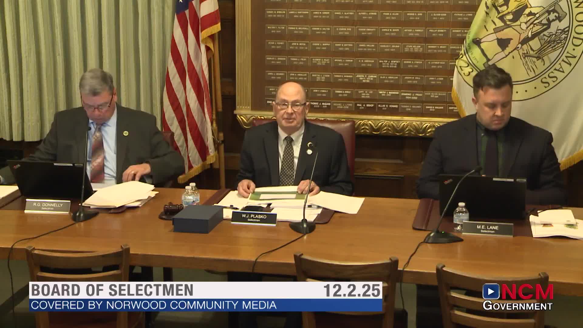 Norwood sets FY26 residential/commercial shift at 71%, citing large commercial growth