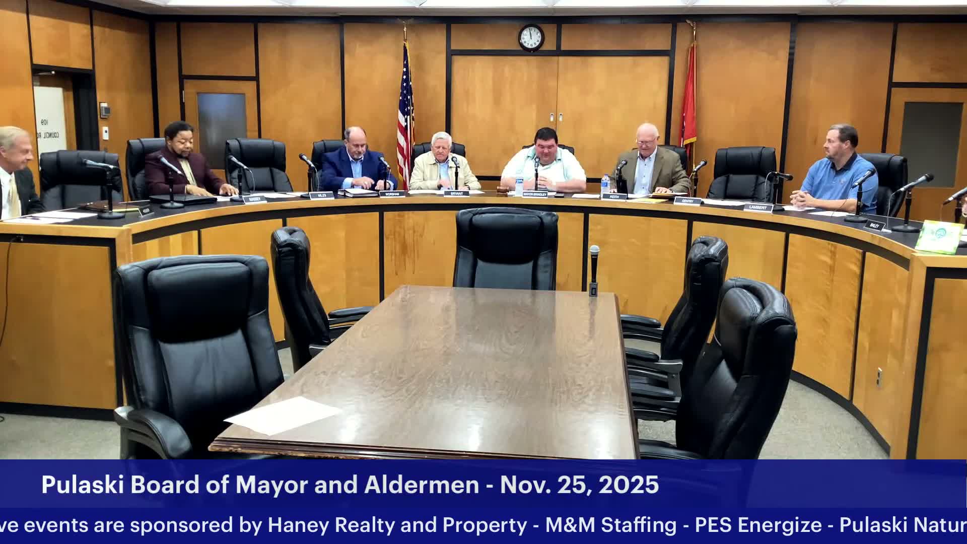 Pulaski board advances food‑truck, annexation and zoning‑fee changes; adopts budget amendment, OKs property purchase