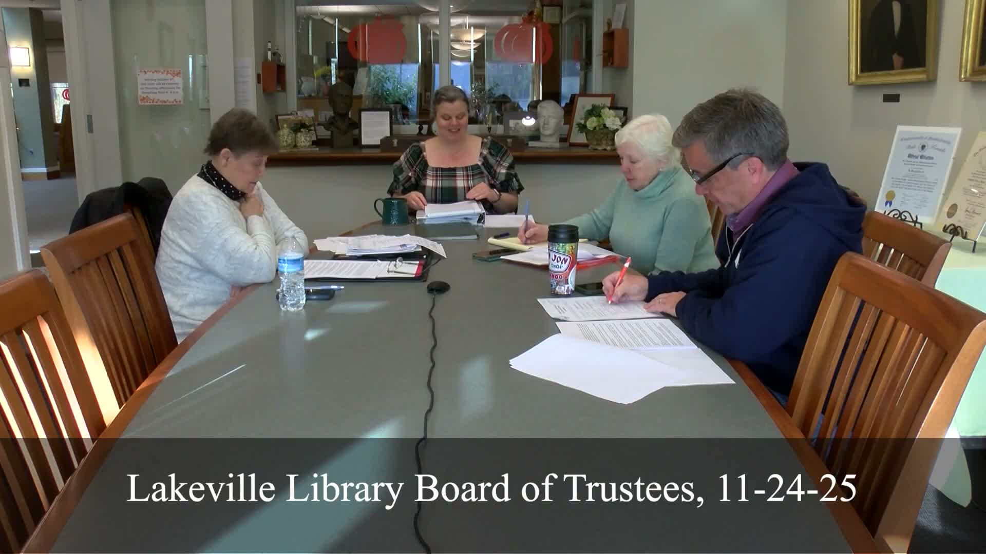 Lakeville trustees talk programs, staff change and holiday plans as Friends sponsor open house