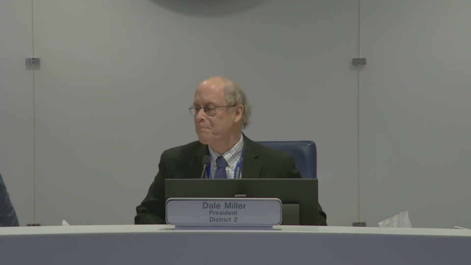 County executive highlights refugee welcome efforts, turkey distribution and period-product drive