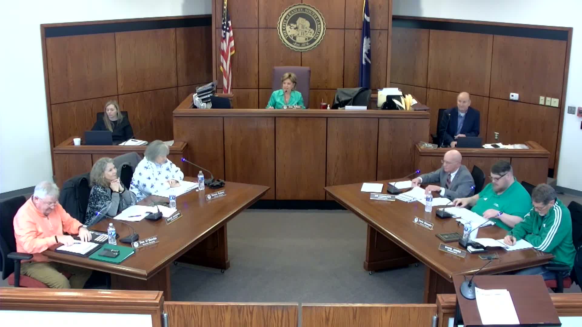 Council trims acceptable‑use policy after First Amendment concerns