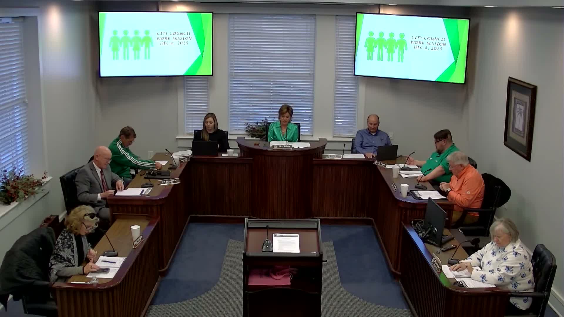 Council discusses second reading to convey two downtown Easley properties; school district interest noted