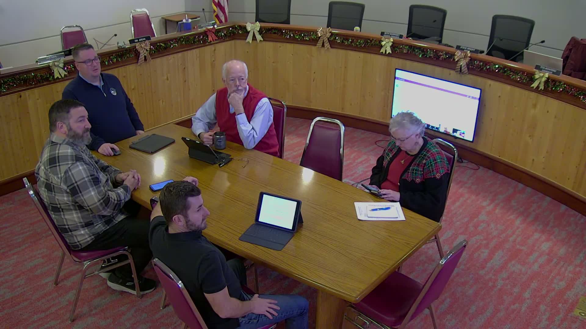 Seaside council sets early-2026 priorities, flags pavement preservation and events ordinance