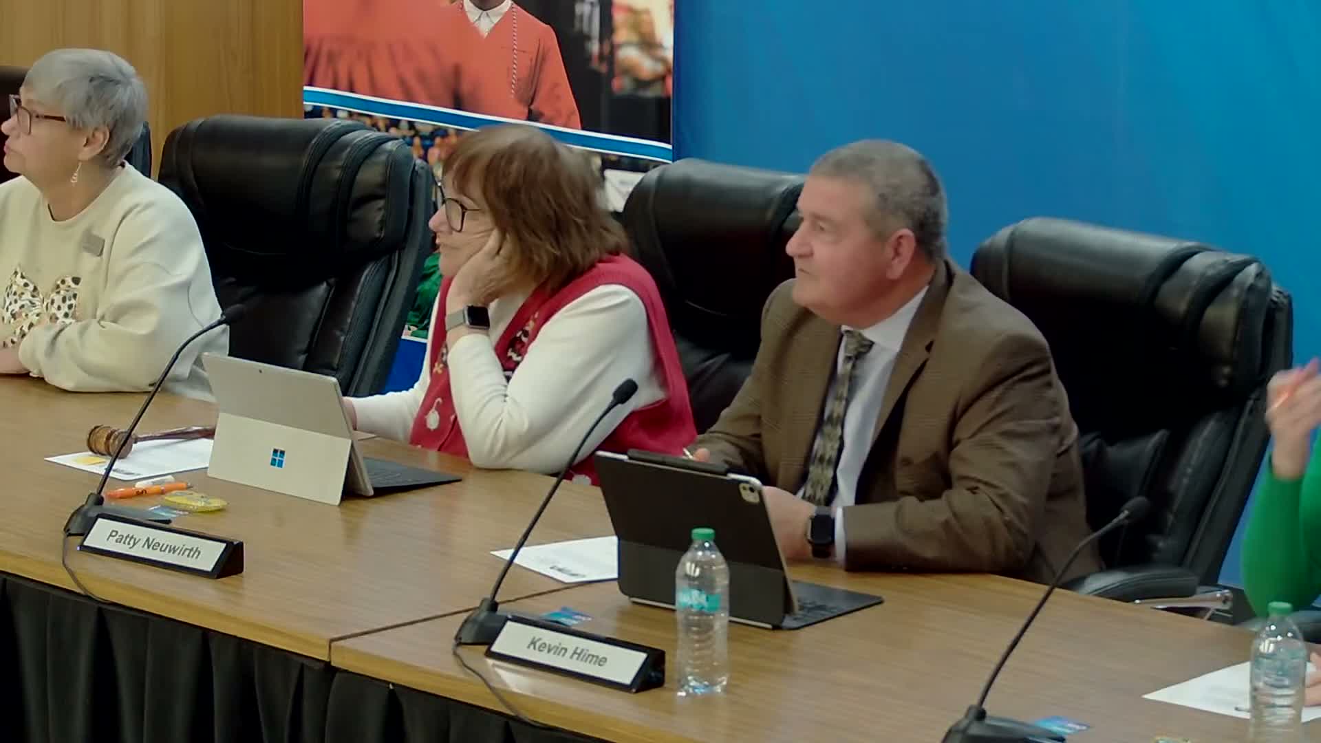 Lawton Board hears new teacher professional development programs and EdTech pilots