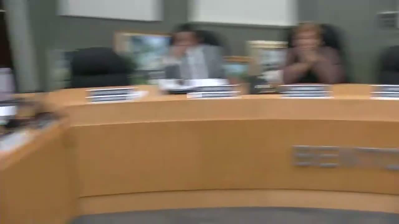 Resident tells city commission lead-remediation work left electrical, plumbing and permit problems