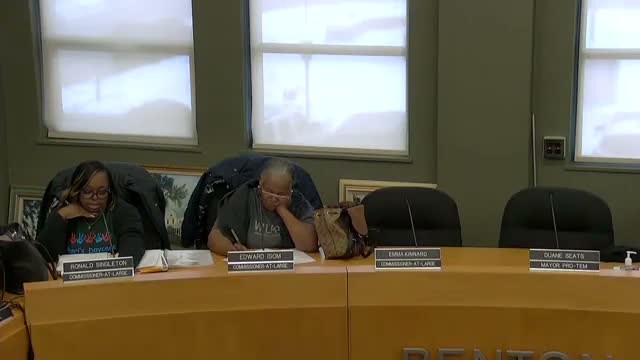 Cemetery board standardizes display season after family complaint over missing grave items