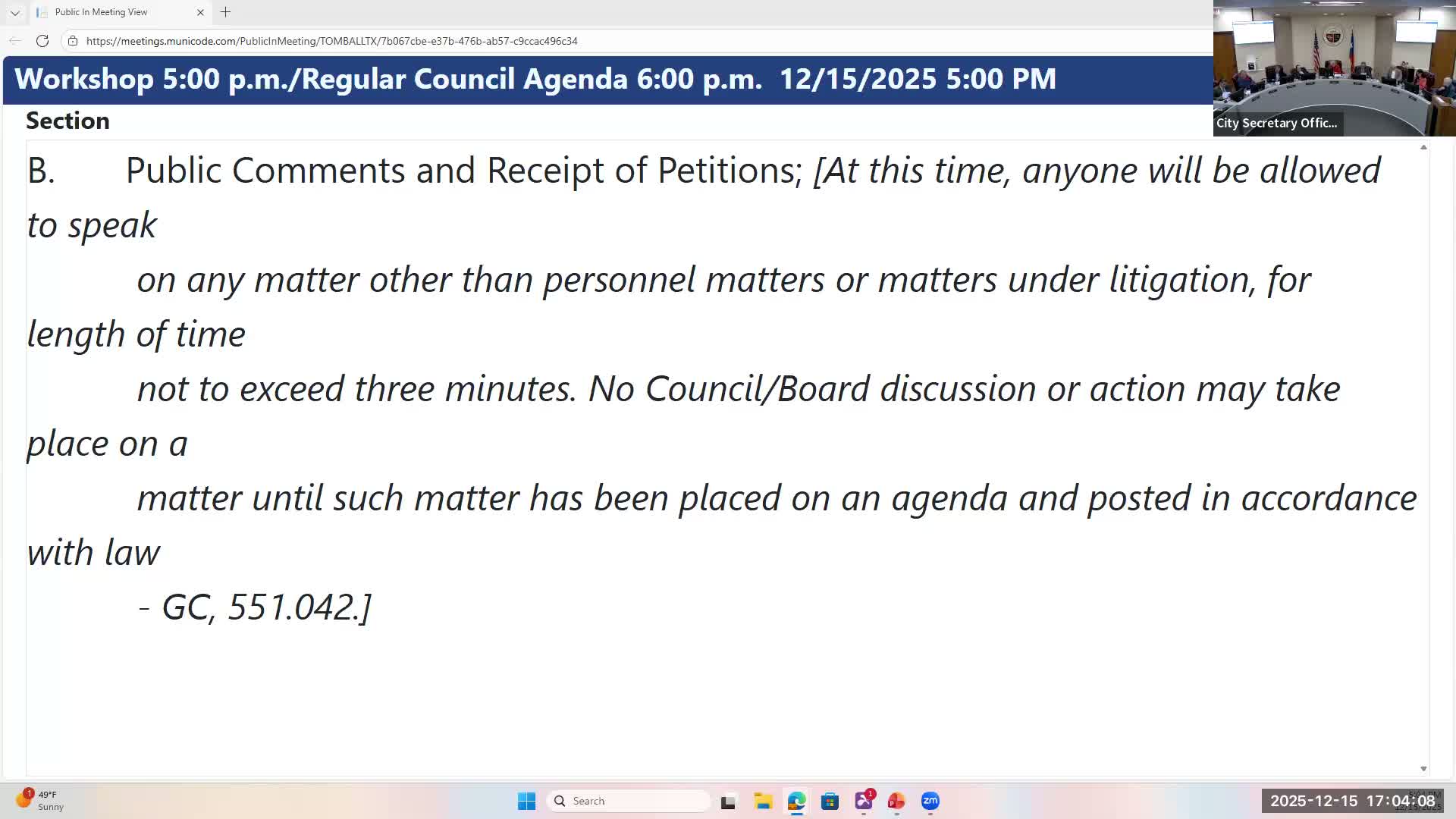 Consultant shows three gateway-monument concepts; council leans toward hybrid of two