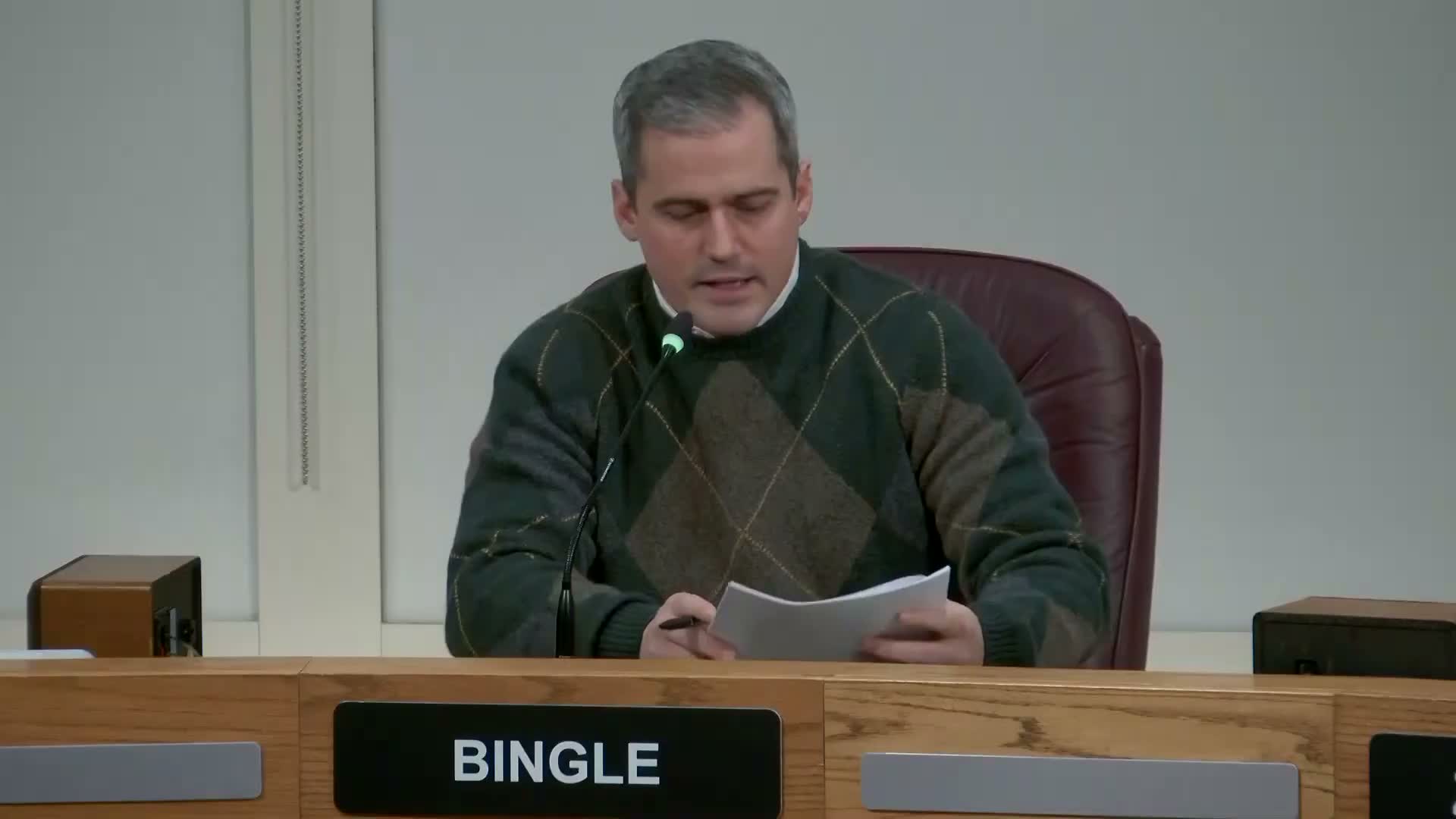 Spokane's federal lobbyist says earmarks for mobile response teams, childcare/housing appear in Senate bills; HUD NOFO prompts push for one-year extension