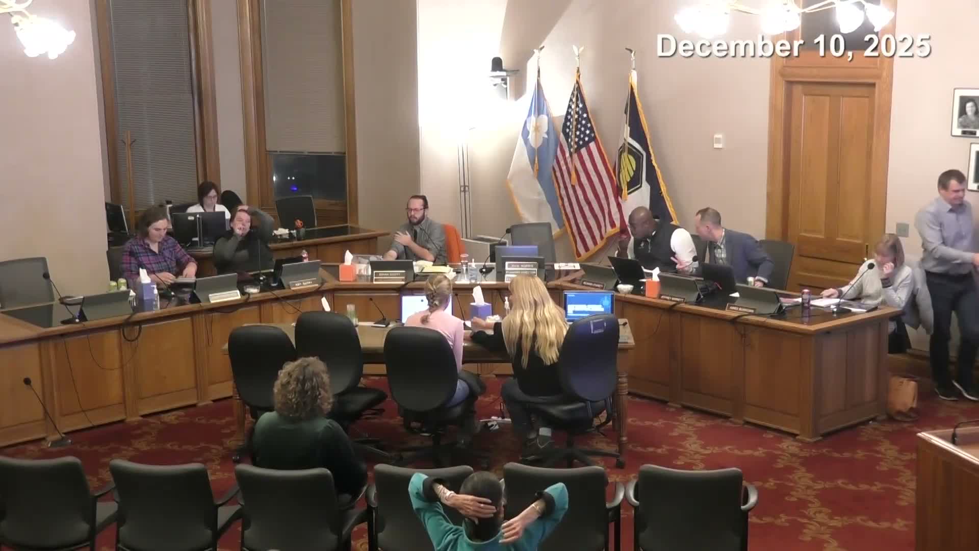 Planning commission recommends vacation of paper alley near 519 E. Browning Ave., citing long‑standing encroachment