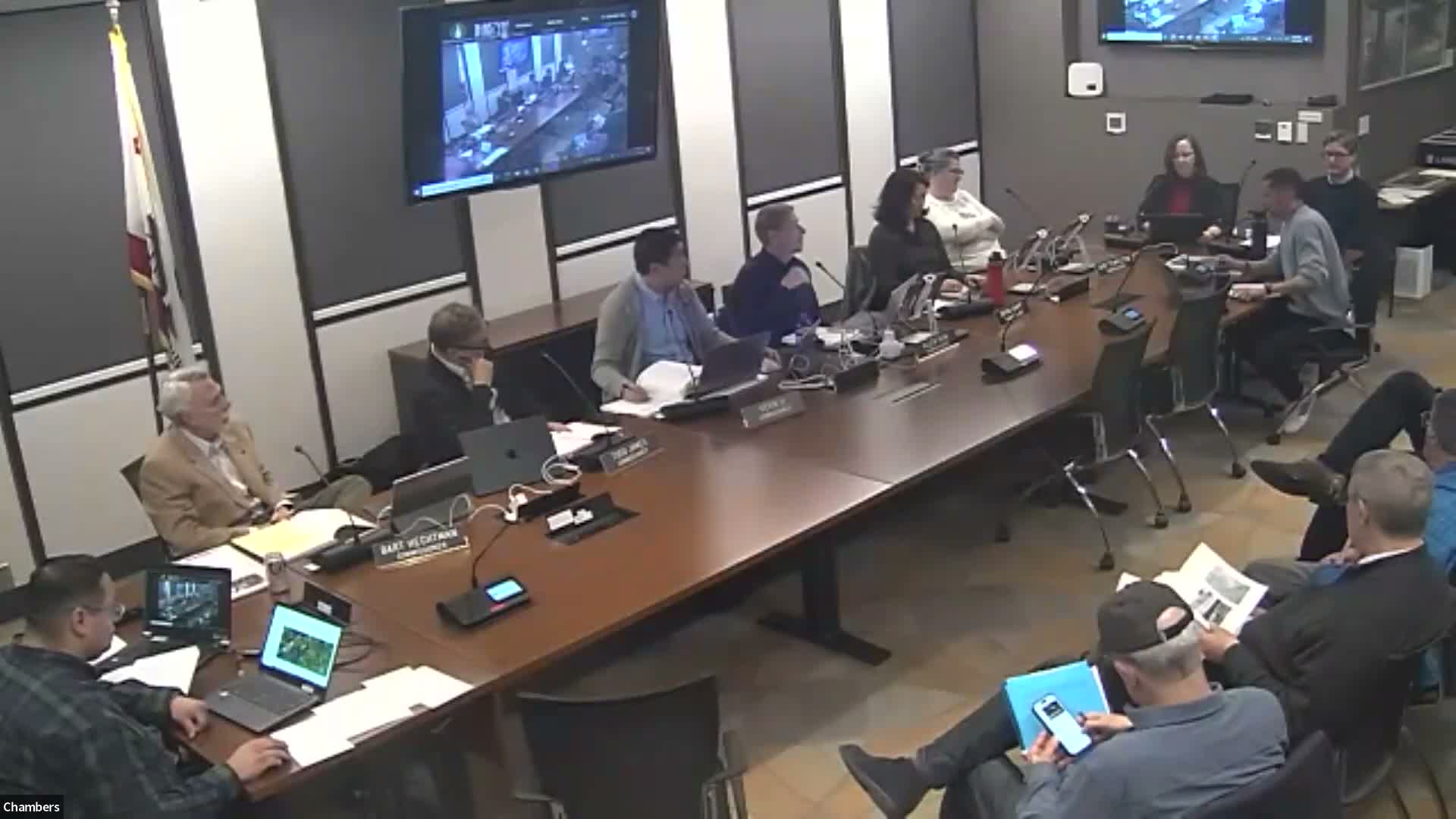 Palo Alto staff reports speed surveys, quiet‑zone quad gates and first Bay Area traffic garden