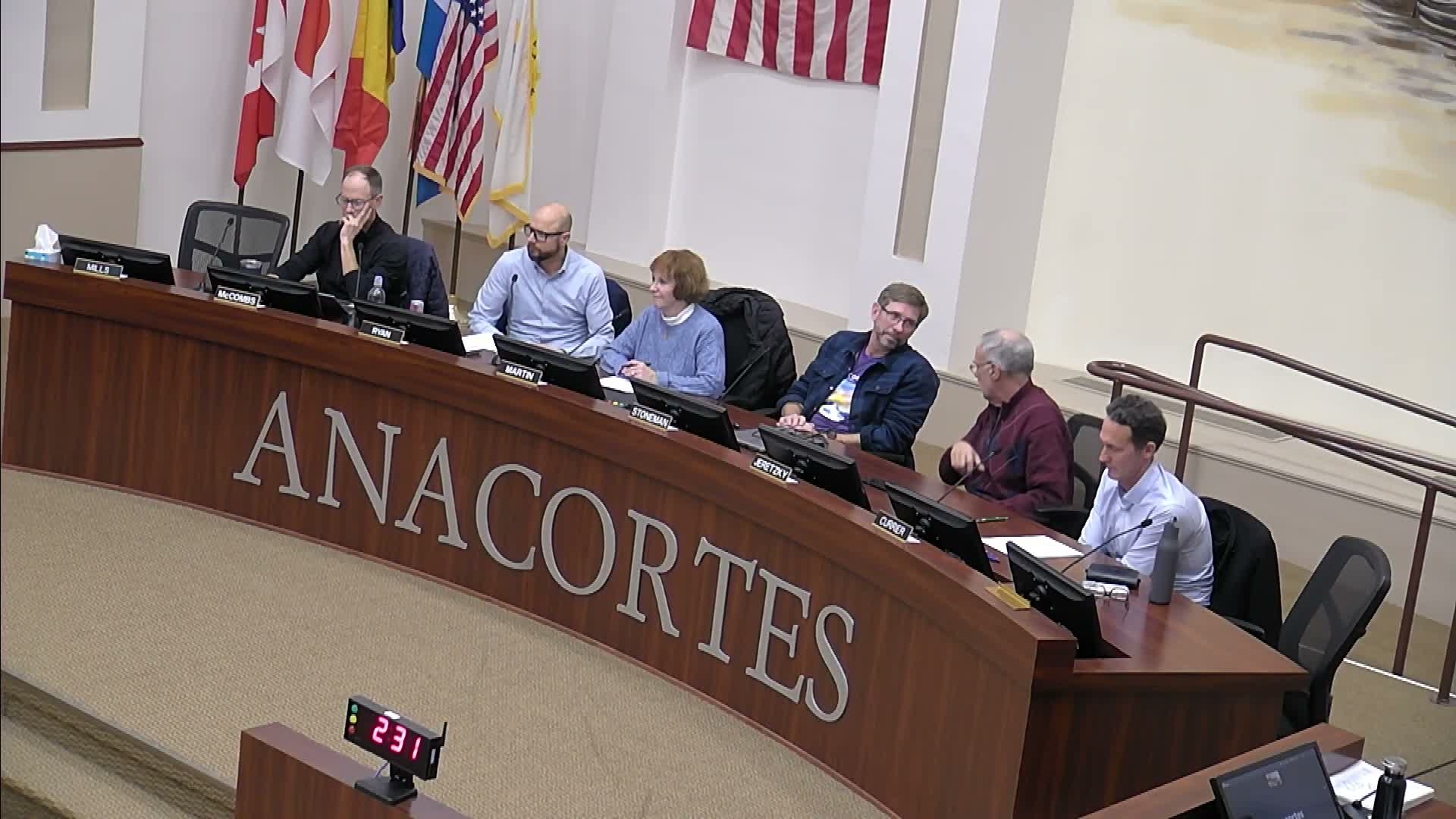 Planning department previews council action on comprehensive plan amendments; commissioners to transition