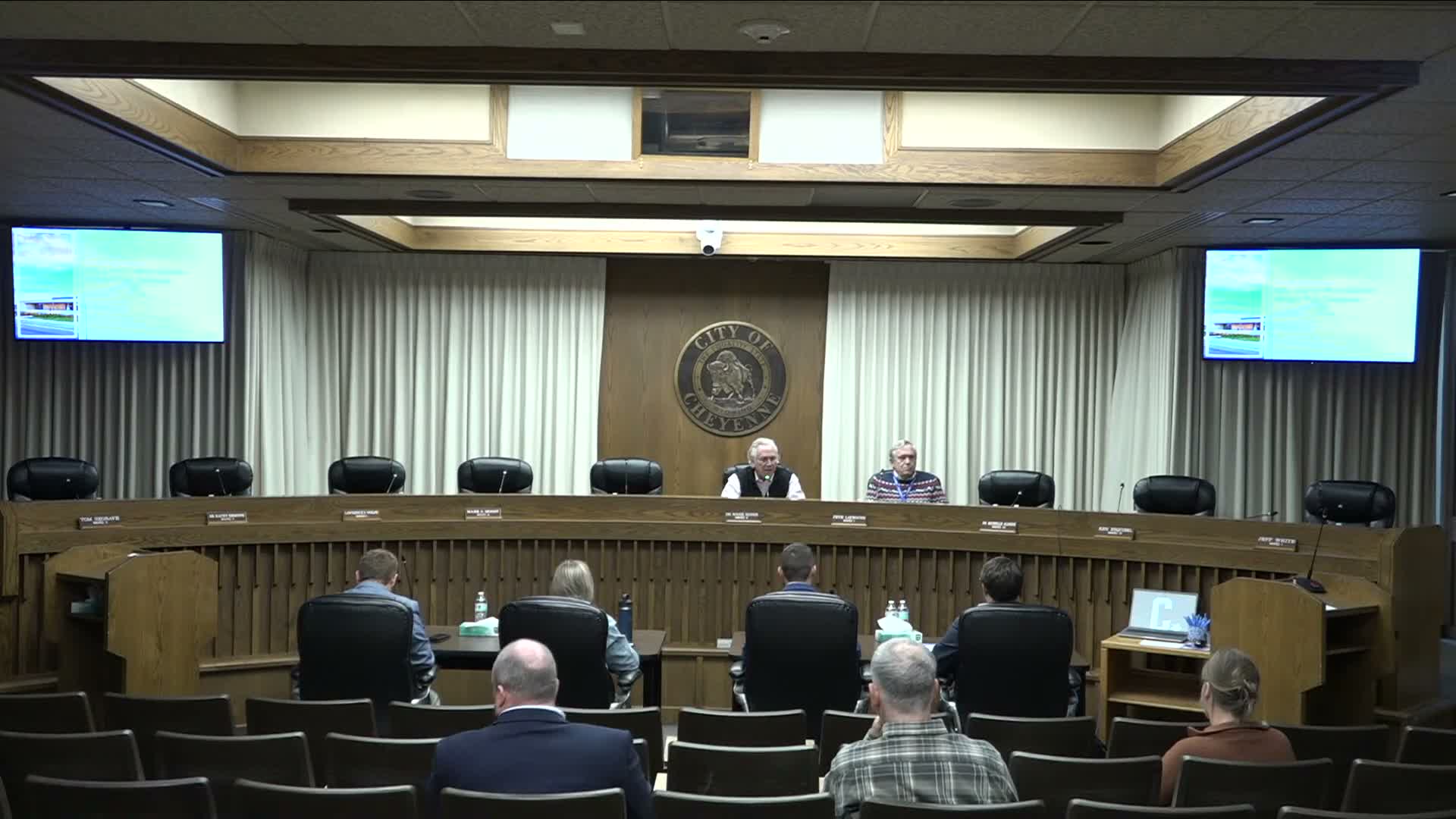 Cheyenne council reviews airport master plan update; consultants cite limited growth without added flights