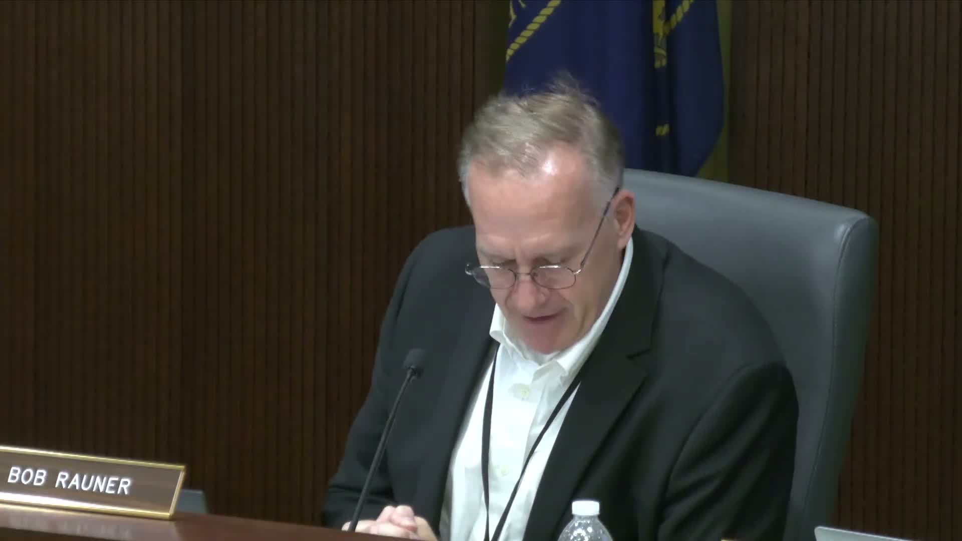 Lincoln Public Schools board approves Chromebook purchase, five wheelchair buses and USDA grant; audit reported clean