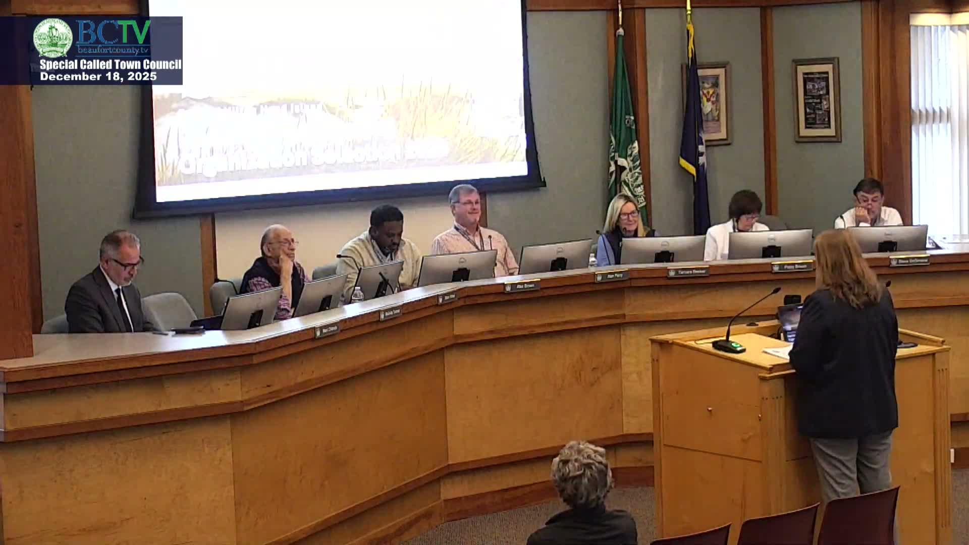 Town council approves three‑year DMO contract with Hilton Head Island/Bluffton Chamber, adds reporting and transparency requirements