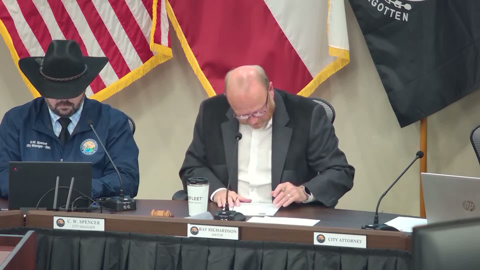 At-a-glance: Everman council votes Dec. 9 — plaque, kennel job, interlocal, annexation