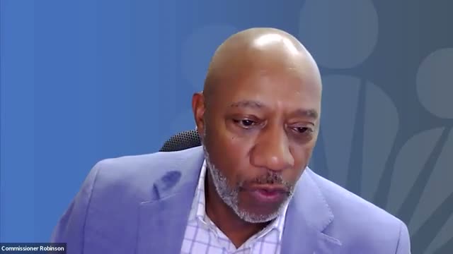 Advisory committee hears public praise for executive director, holds closed session on evaluation and reports no action