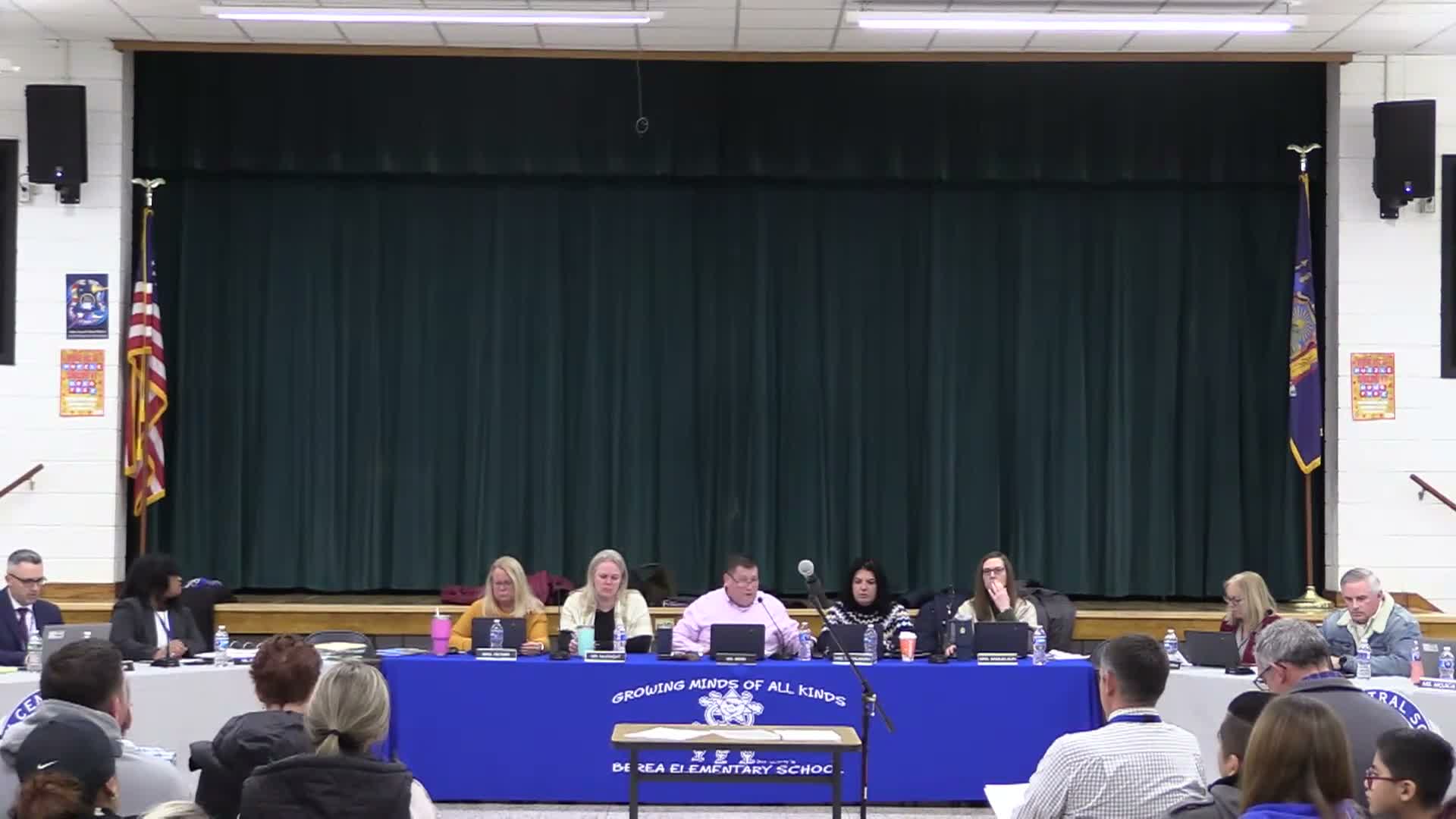 Parents, staff and teachers press Valley Central board to settle SRP contract as support-staff departures rise