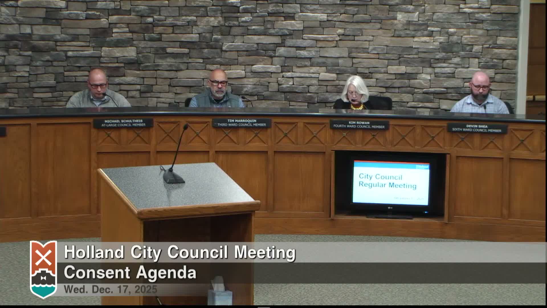 Holland City Council extends downtown sidewalk‑café season and approves routine consent items