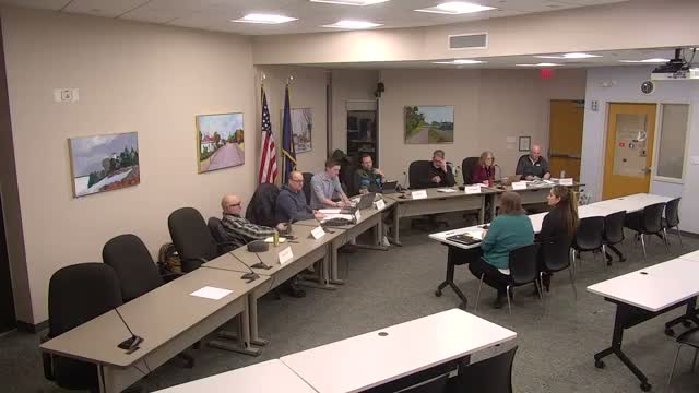 Commission recommends landscaping and further review on Bloom building PIP changes; stops short of requiring immediate siding replacement