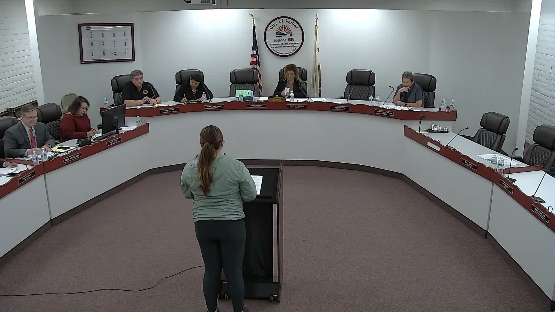 Downtown construction leaves some Parlier small-business owners struggling, asks city for help