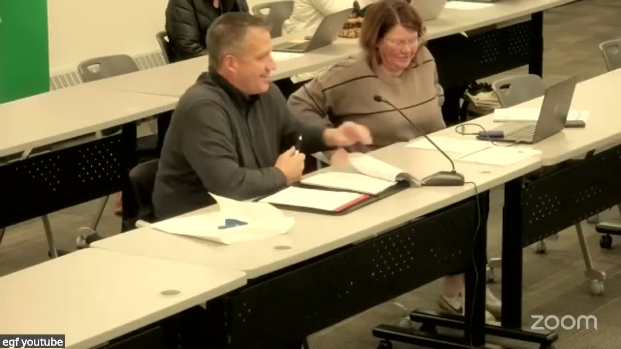 Auditor gives East Grand Forks Public School District a clean opinion; fund balance falls and school-readiness fund shows a deficit