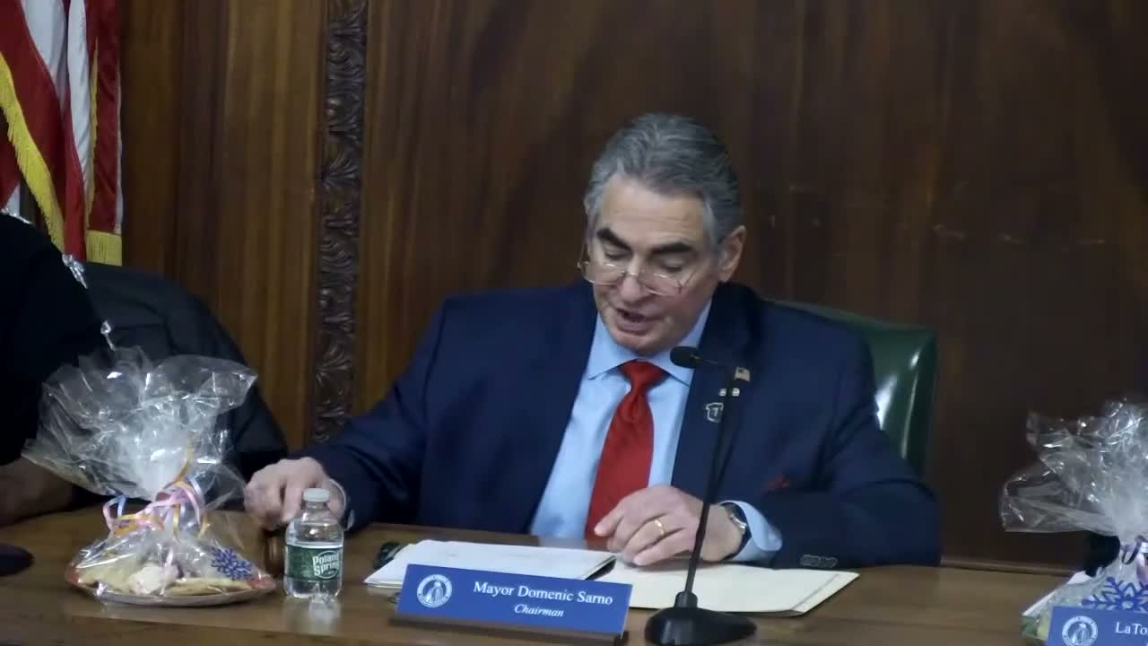 School committee ratifies contract with school security guards