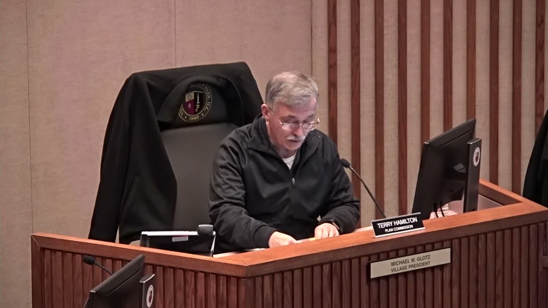 Plan commissioners recommend McDonald’s site plan and special‑use with operating‑hour and fence conditions