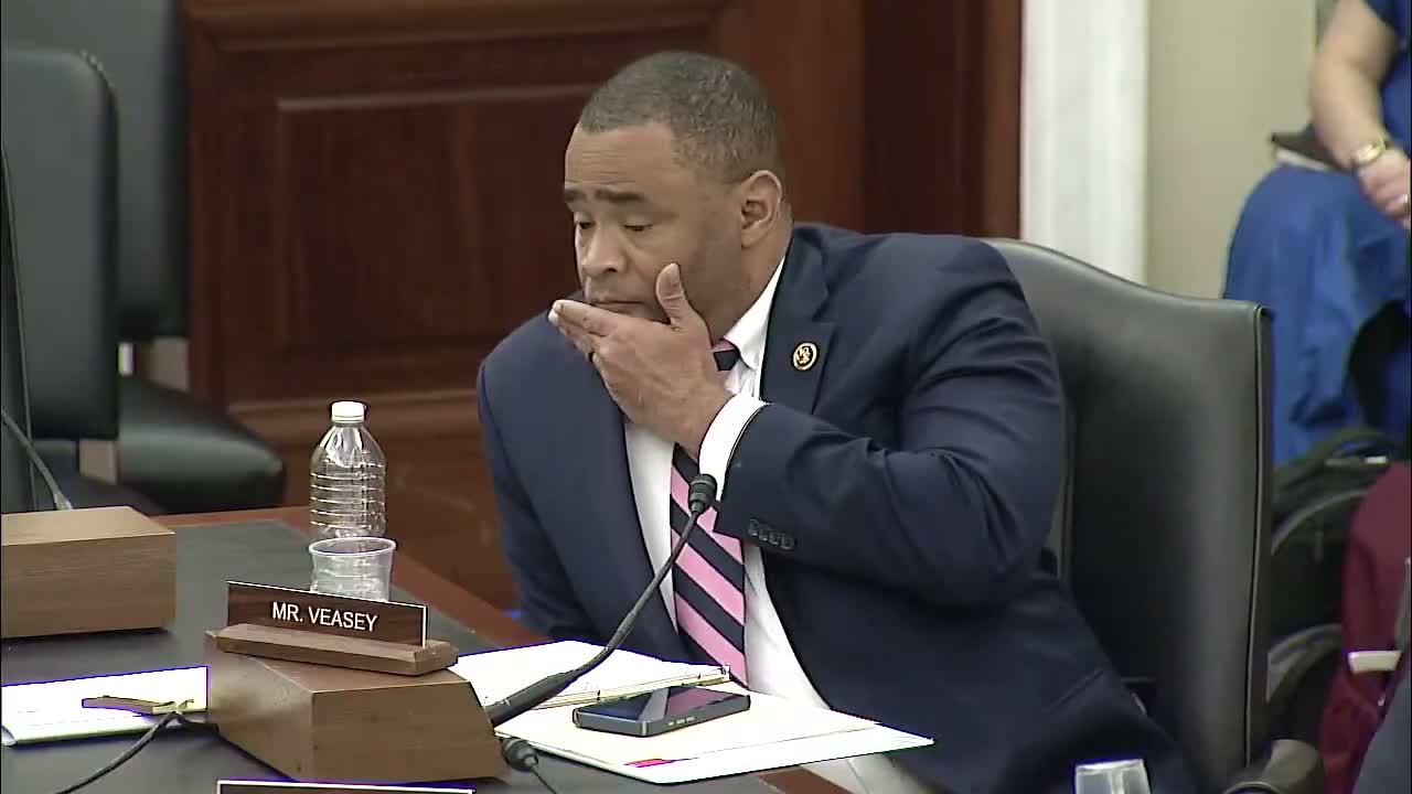 Experts tell commission: avoid balkanizing Ukraine; child removals bolster genocide concerns