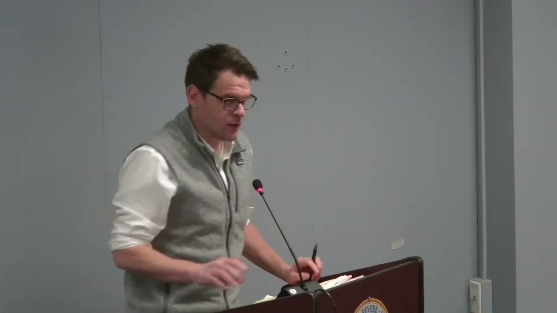 City planner presents three neighborhood-based middle-school zoning options to reduce long commutes