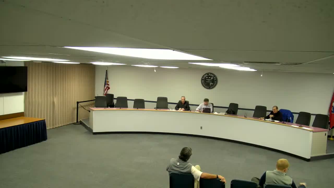 Residents tell Loudon County they get little response on mud and trash complaints; officials point to Republic as primary contact