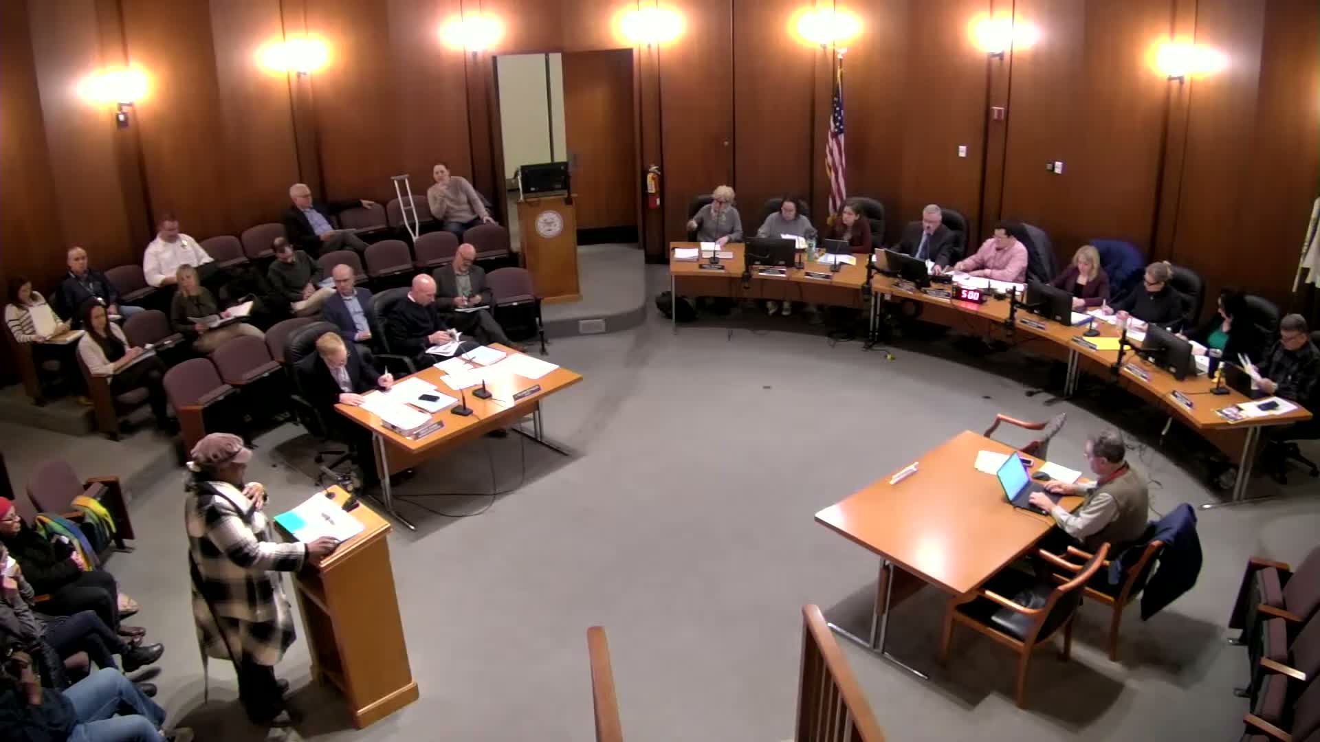 Residents ask about lead and smart-meter apps; water department offers on-site testing and a 2026–2027 app timeline